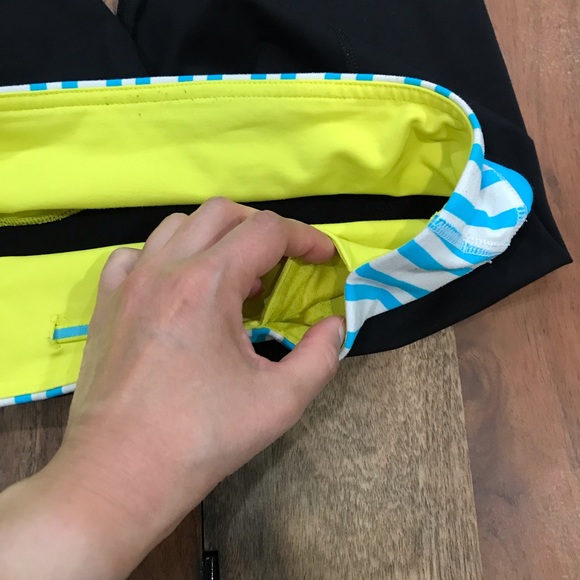 Lululemon Run: Inspire Crop II Legging Black / Twin Stripe Spry Blue / Spry blue - Picture 9 of 15